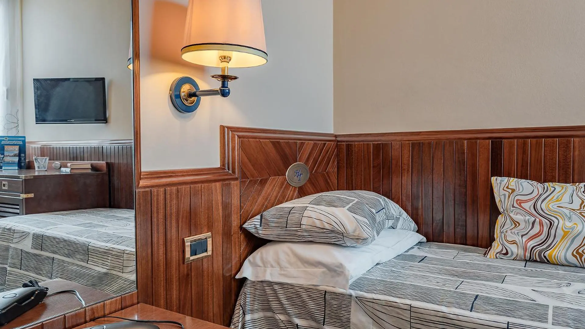 Vintage Hotel Tornese - Business & Events Cecina  Italy
