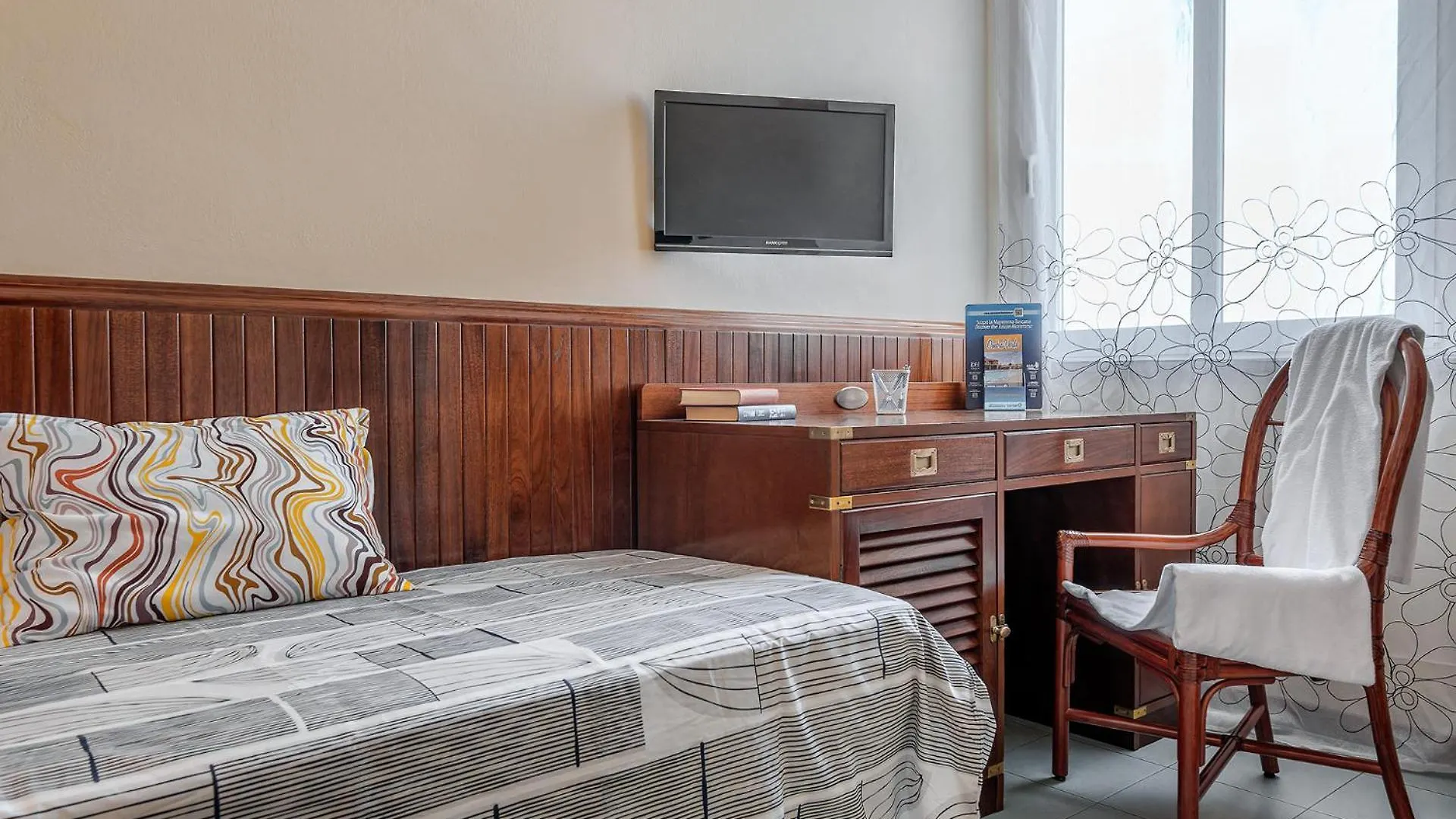 Vintage Hotel Tornese - Business & Events Cecina   Cecina (Livorno)