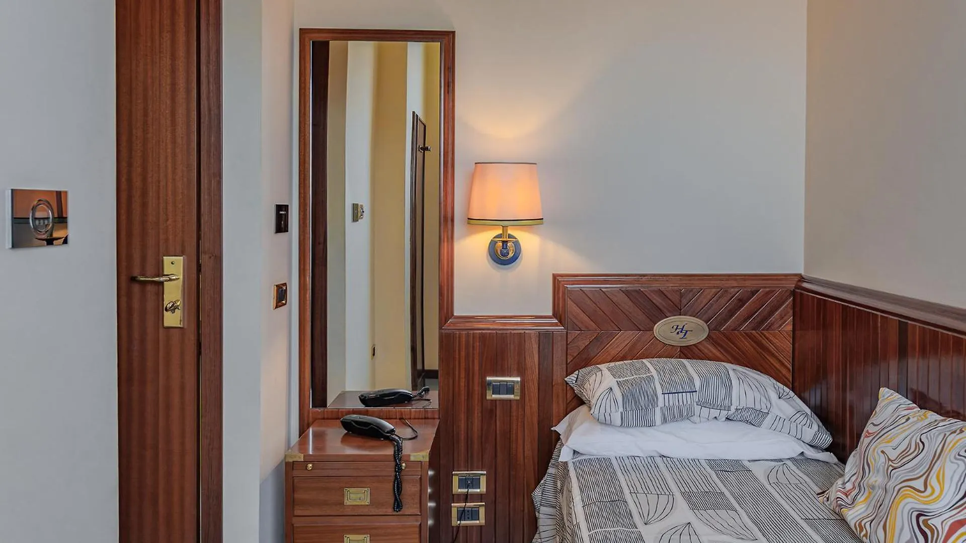 Vintage Hotel Tornese - Business & Events Cecina  4*, Cecina (Livorno) Italy